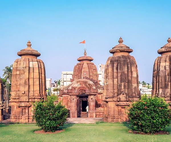 Mukteshwar Temple near private villa for religious tourism