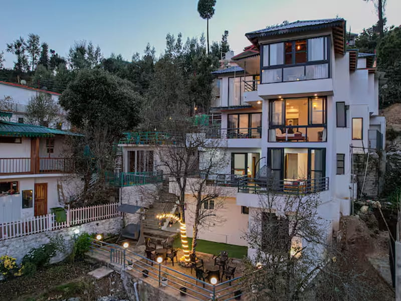 Luxury villa stay in Mukteshwar with Himalayan mountain view