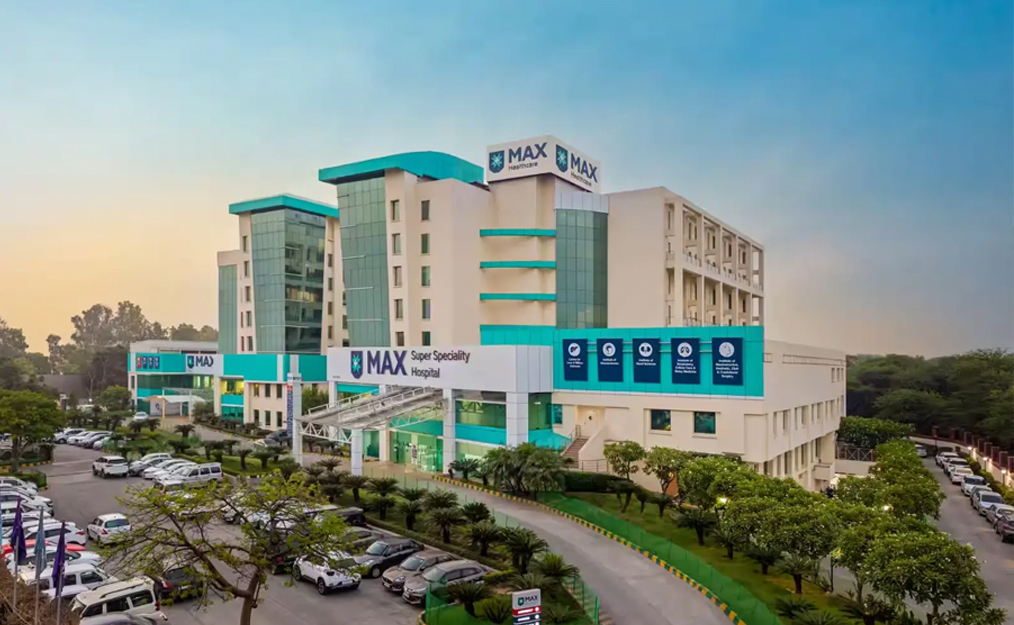 Hotels near Max Hospital, Saket