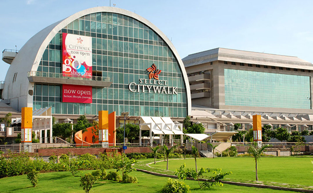 Hotels near Select Citywalk Mall